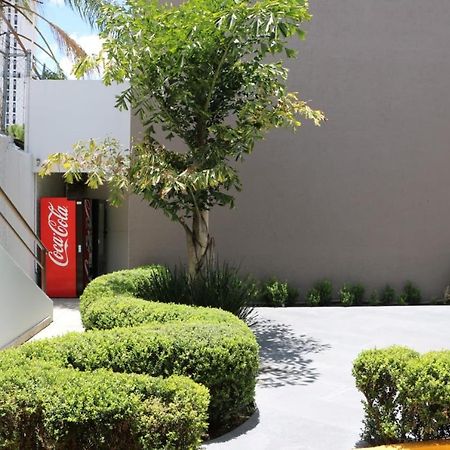 Cypres Hotel & Suites Zapopan Exterior foto